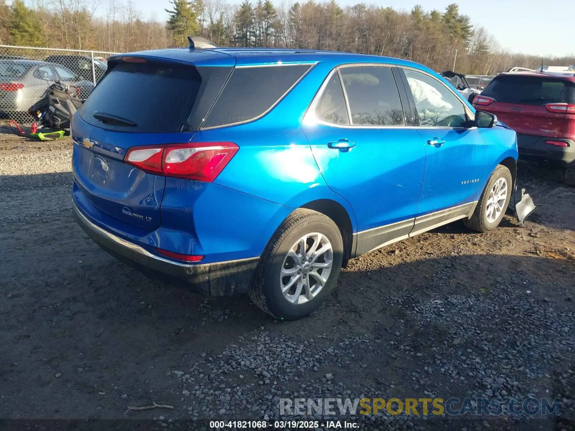 4 Photograph of a damaged car 3GNAXUEV9KS628184 CHEVROLET EQUINOX 2019