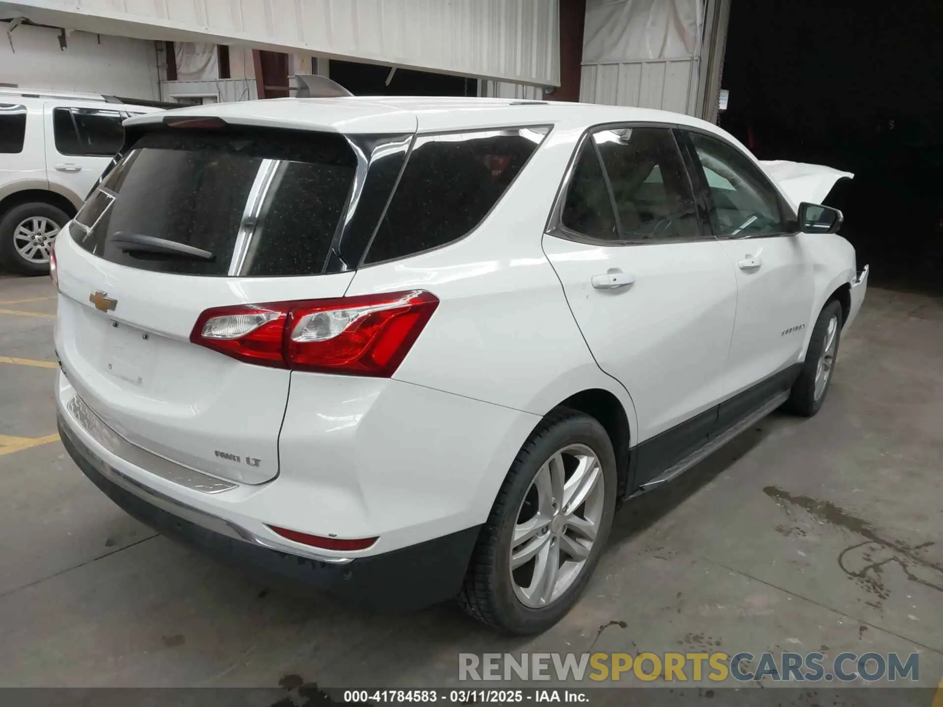 4 Photograph of a damaged car 3GNAXUEVXKS550837 CHEVROLET EQUINOX 2019