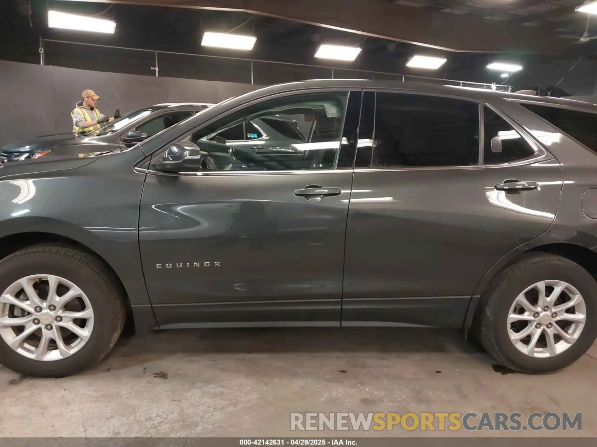14 Photograph of a damaged car 3GNAXUEVXKS557142 CHEVROLET EQUINOX 2019