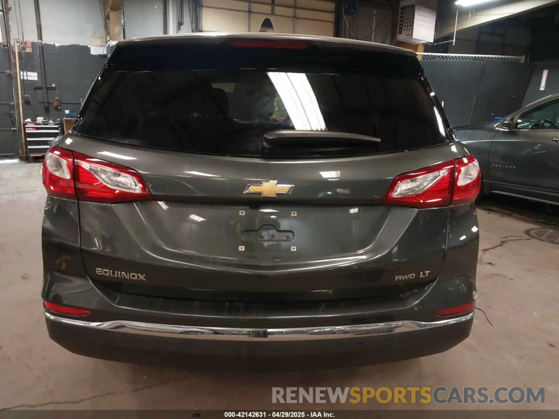 16 Photograph of a damaged car 3GNAXUEVXKS557142 CHEVROLET EQUINOX 2019
