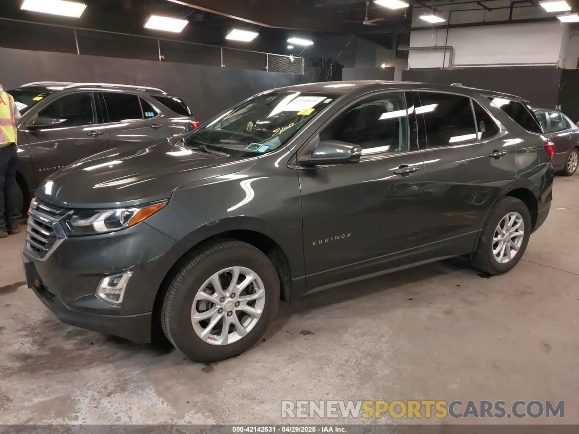 2 Photograph of a damaged car 3GNAXUEVXKS557142 CHEVROLET EQUINOX 2019