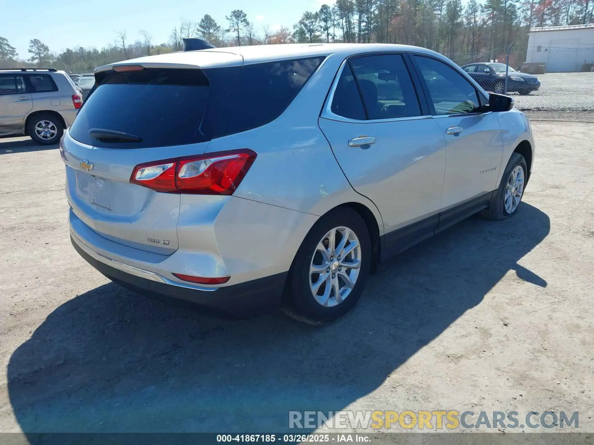 4 Photograph of a damaged car 3GNAXUEVXKS637587 CHEVROLET EQUINOX 2019