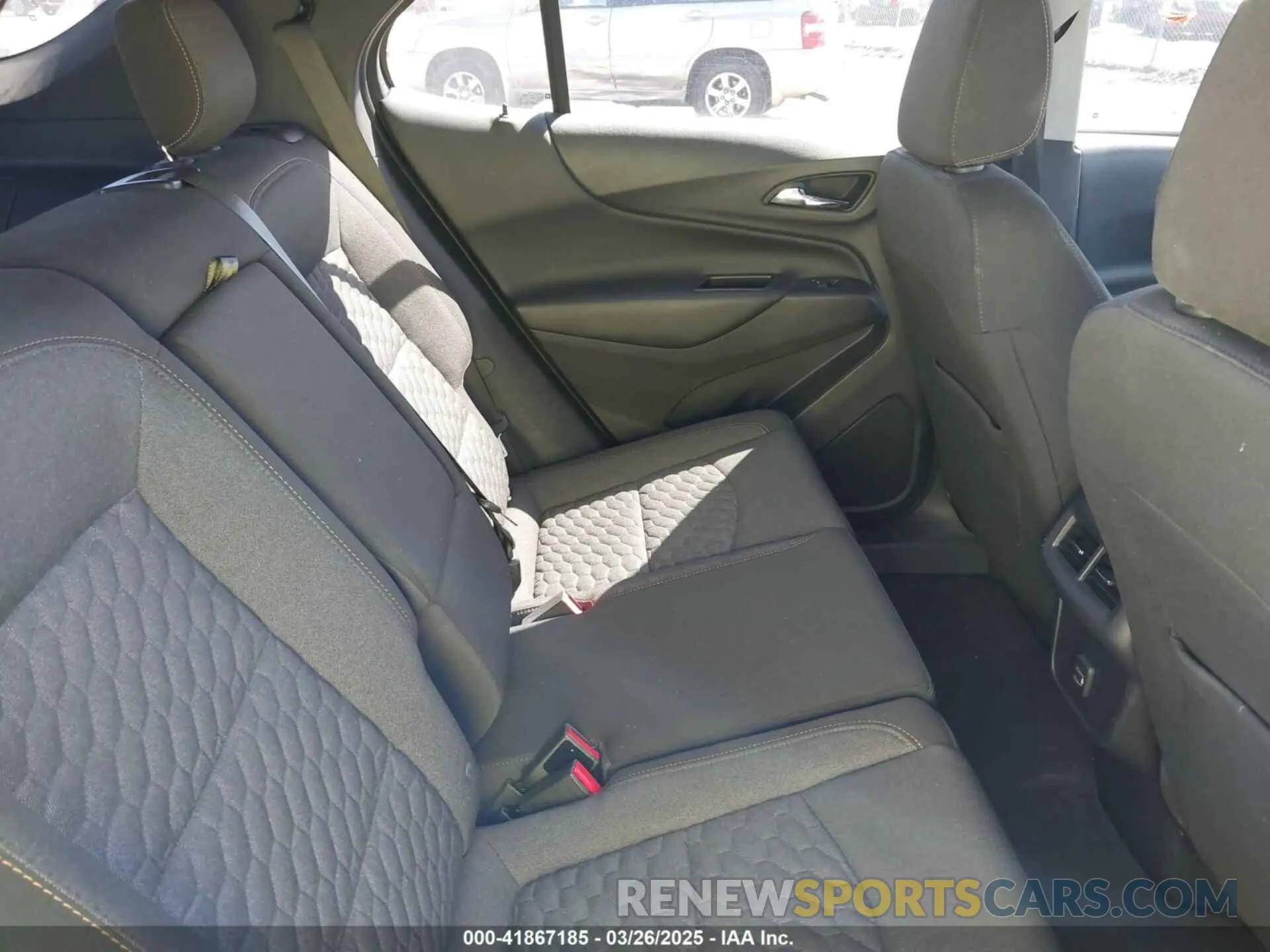 8 Photograph of a damaged car 3GNAXUEVXKS637587 CHEVROLET EQUINOX 2019