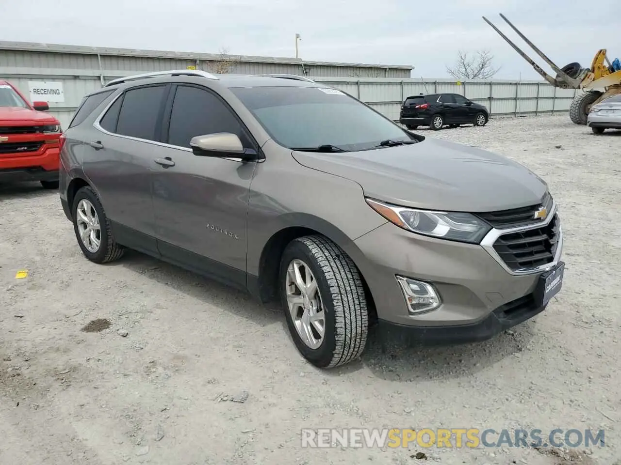 4 Photograph of a damaged car 3GNAXVEX7KS554092 CHEVROLET EQUINOX 2019