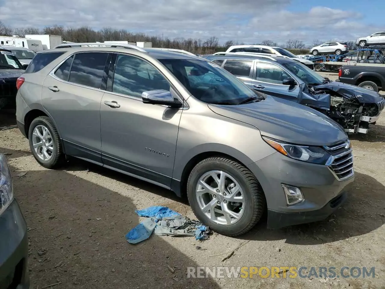 4 Photograph of a damaged car 3GNAXXEV2KS539767 CHEVROLET EQUINOX 2019