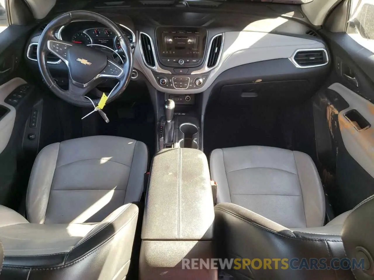 8 Photograph of a damaged car 3GNAXXEV4KS594978 CHEVROLET EQUINOX 2019