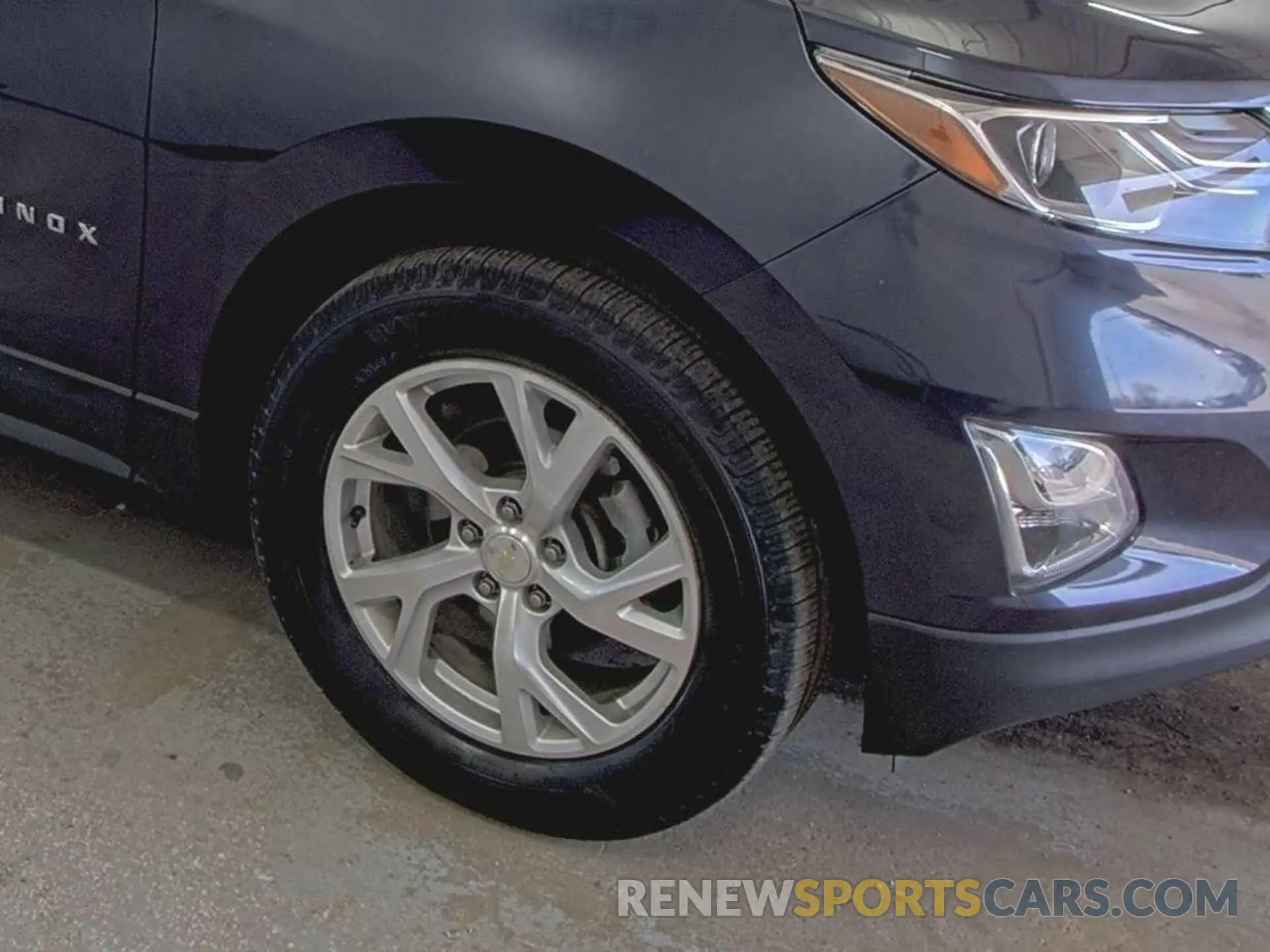 19 Photograph of a damaged car 3GNAXXEV8KL262665 CHEVROLET EQUINOX 2019