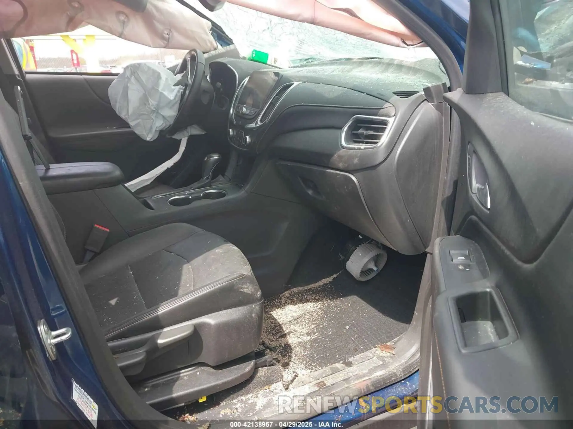 5 Photograph of a damaged car 3GNAXXEV9KL375475 CHEVROLET EQUINOX 2019