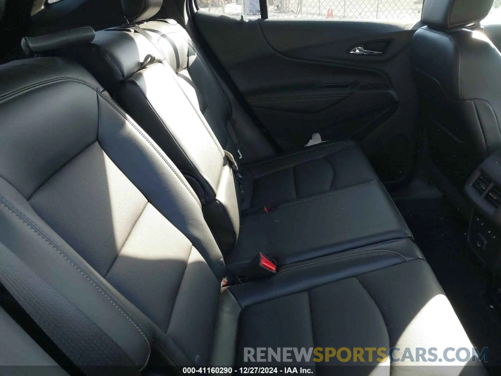 8 Photograph of a damaged car 3GNAXYEX0KS637042 CHEVROLET EQUINOX 2019