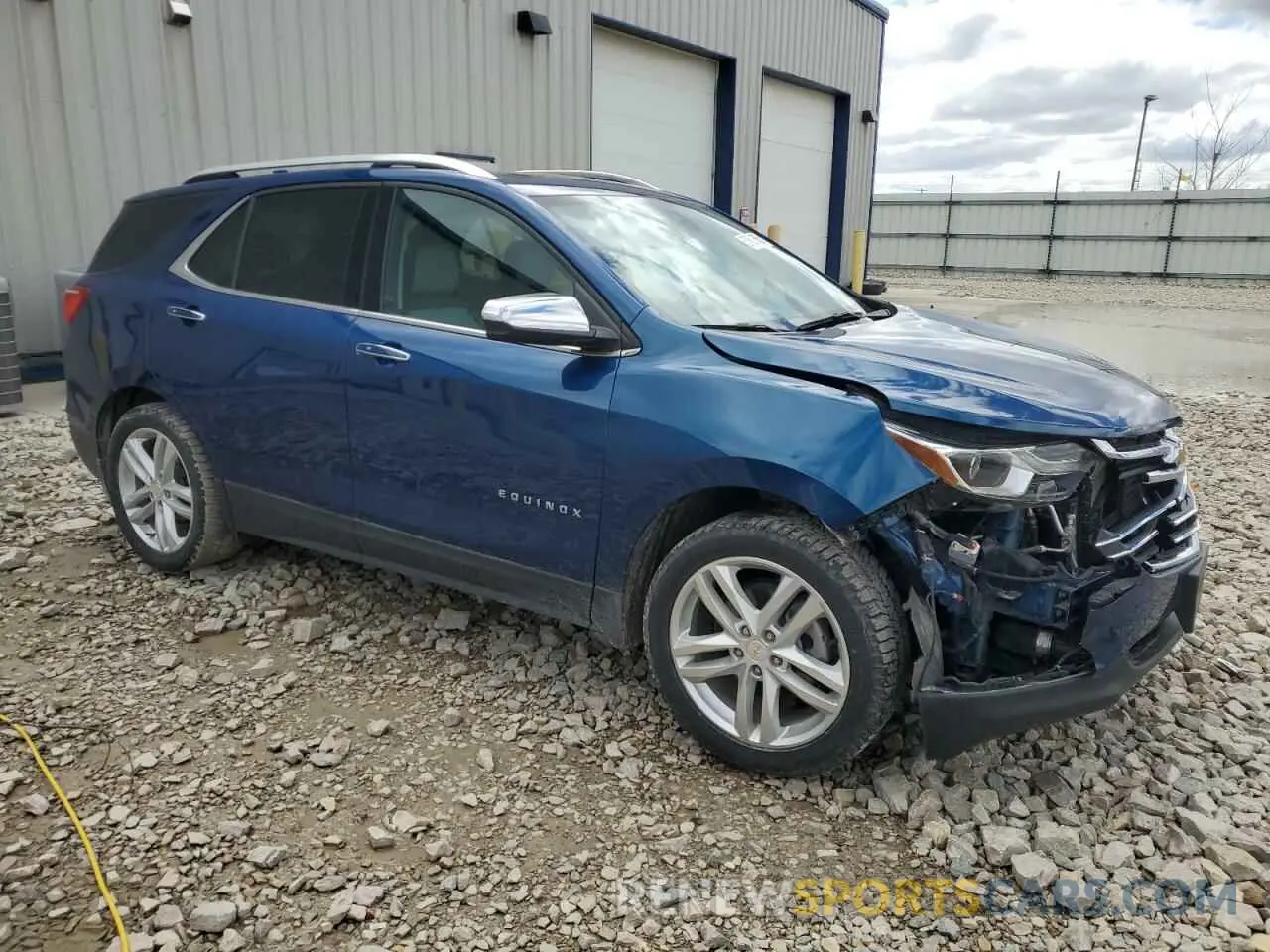 4 Photograph of a damaged car 3GNAXYEX2KL196766 CHEVROLET EQUINOX 2019