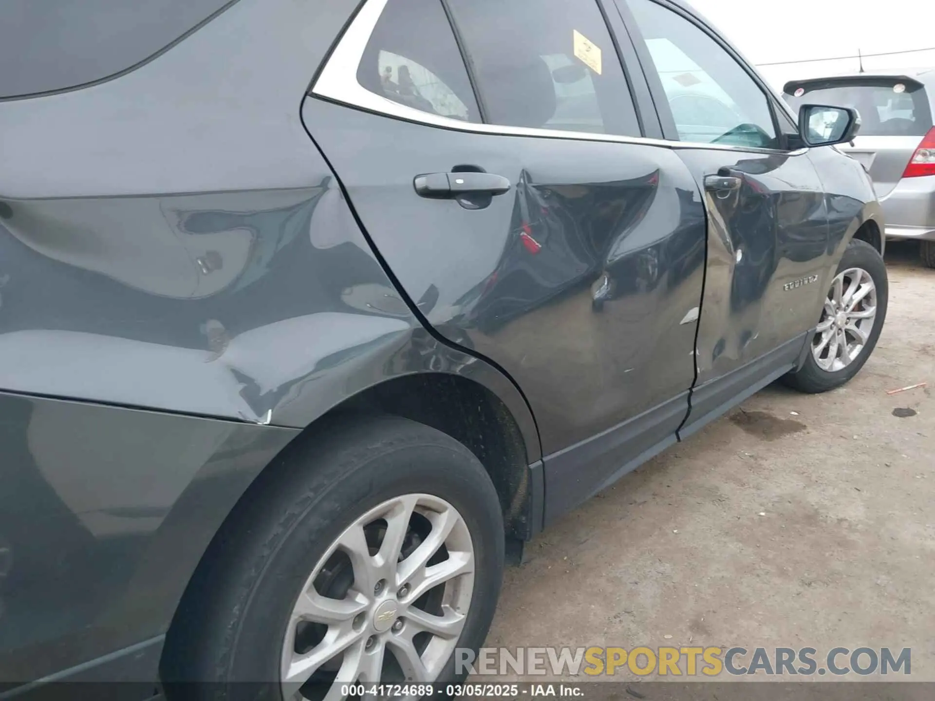 17 Photograph of a damaged car 3GNAXYEX3KS614290 CHEVROLET EQUINOX 2019