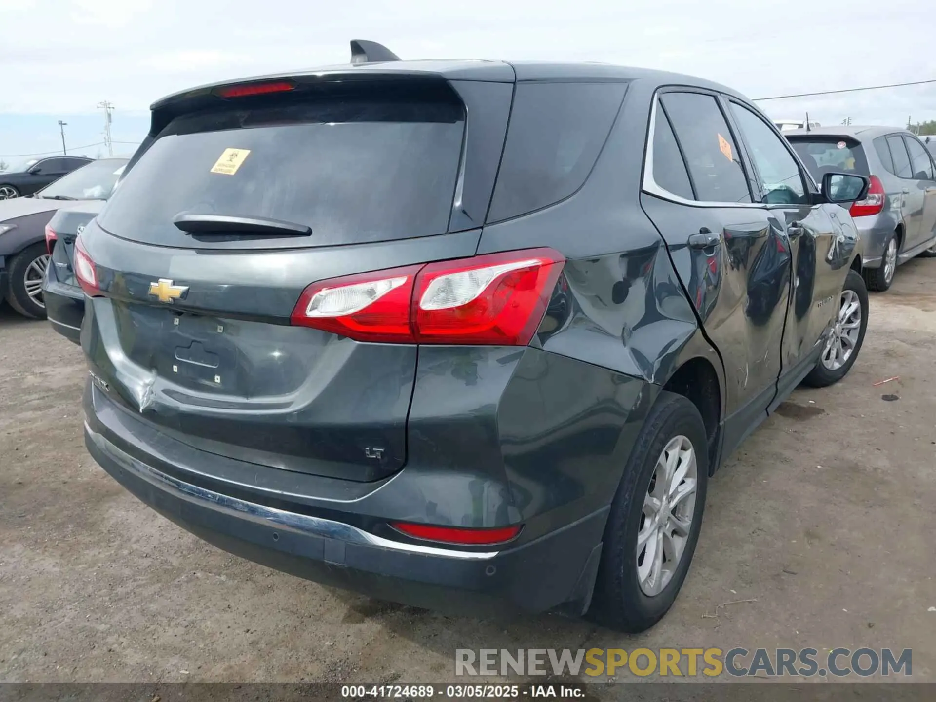 4 Photograph of a damaged car 3GNAXYEX3KS614290 CHEVROLET EQUINOX 2019