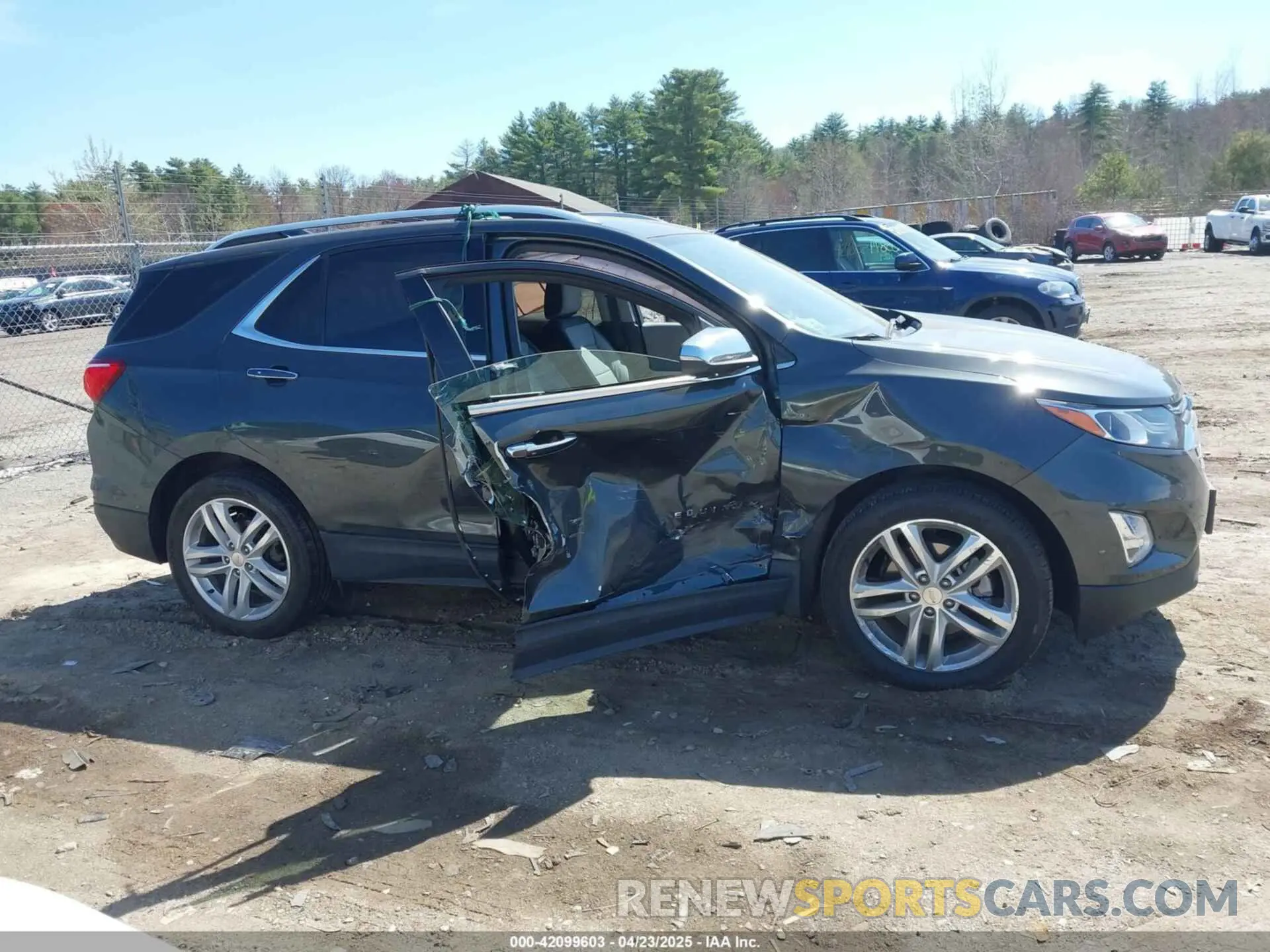 14 Photograph of a damaged car 3GNAXYEX8KS658334 CHEVROLET EQUINOX 2019