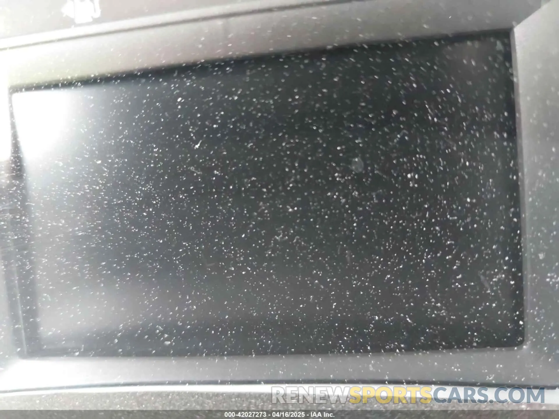16 Photograph of a damaged car 3GNAXZEUXKS598469 CHEVROLET EQUINOX 2019