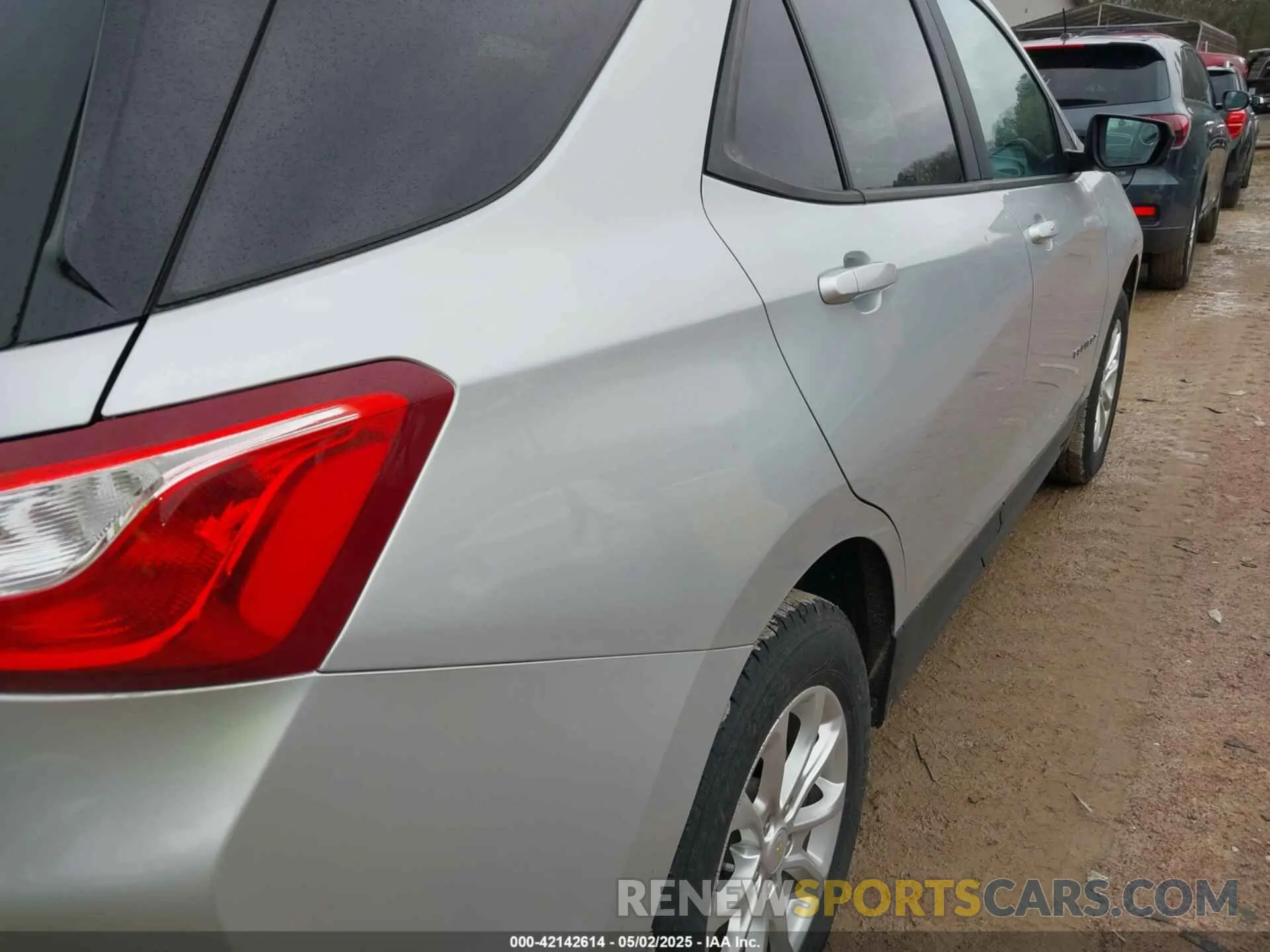 20 Photograph of a damaged car 2GNAX5EV2L6232295 CHEVROLET EQUINOX 2020