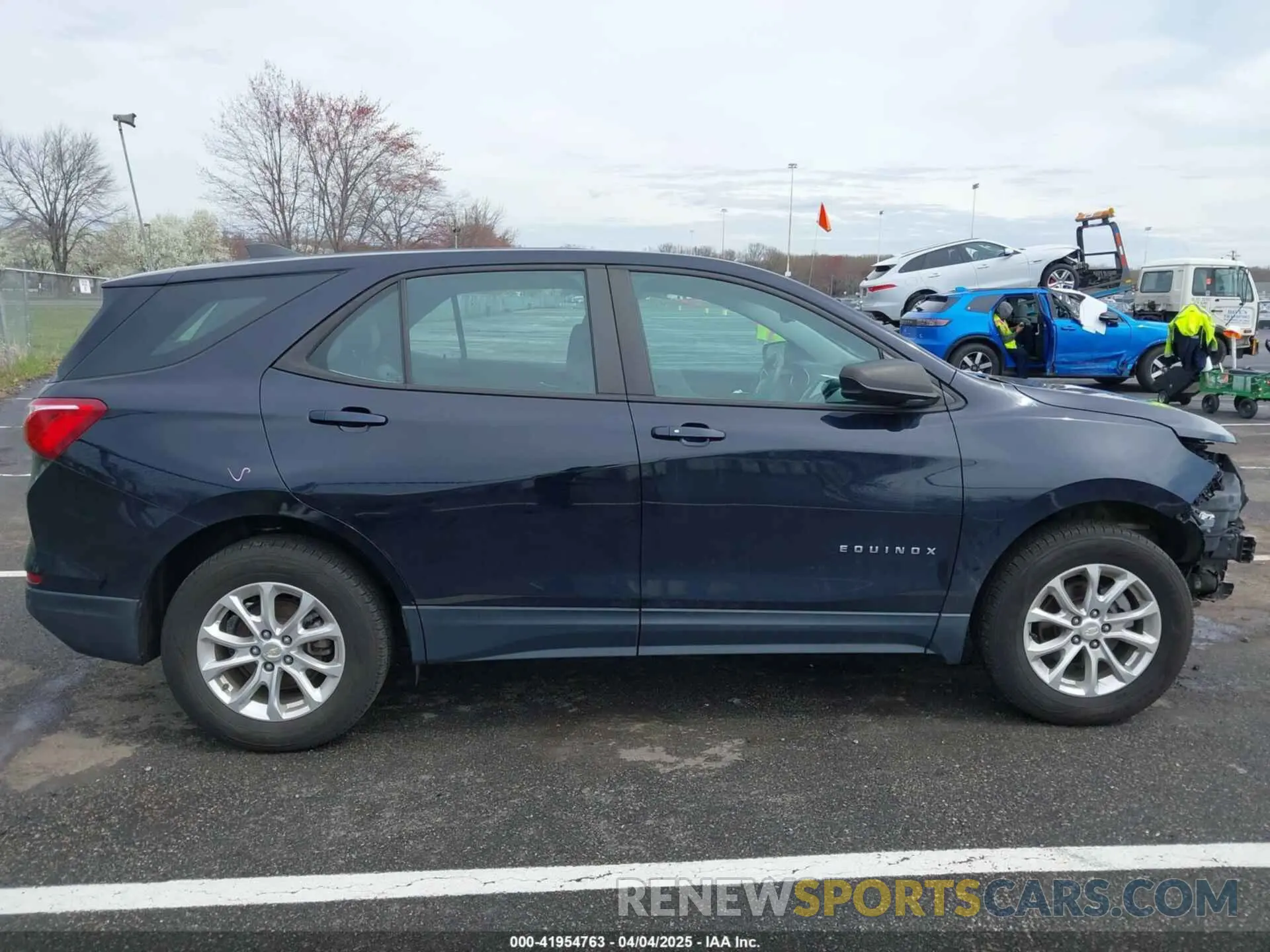 13 Photograph of a damaged car 2GNAX5EV7L6207540 CHEVROLET EQUINOX 2020