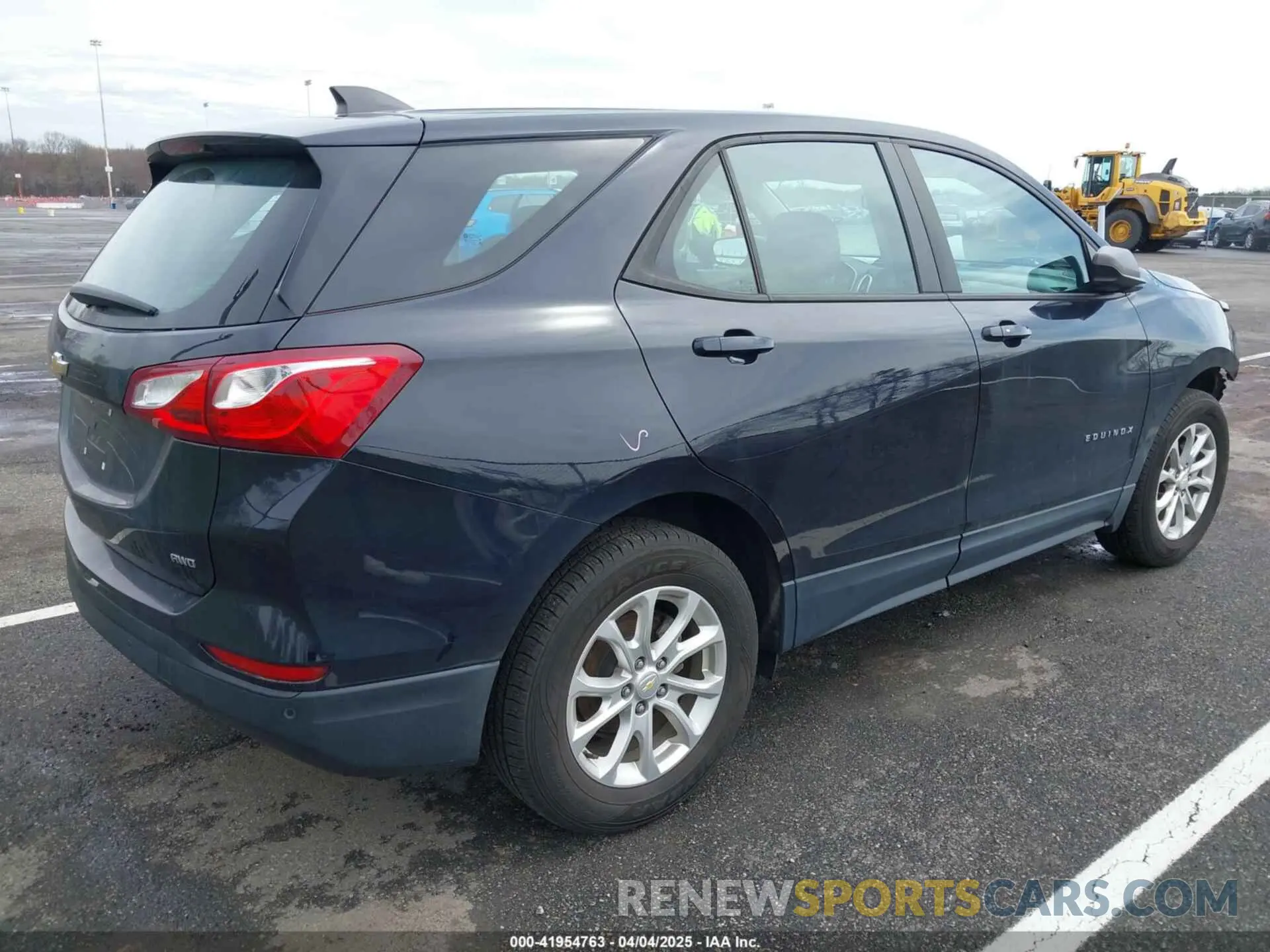 4 Photograph of a damaged car 2GNAX5EV7L6207540 CHEVROLET EQUINOX 2020