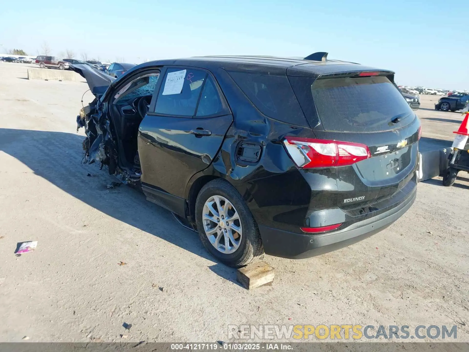 3 Photograph of a damaged car 2GNAX5EV9L6143114 CHEVROLET EQUINOX 2020