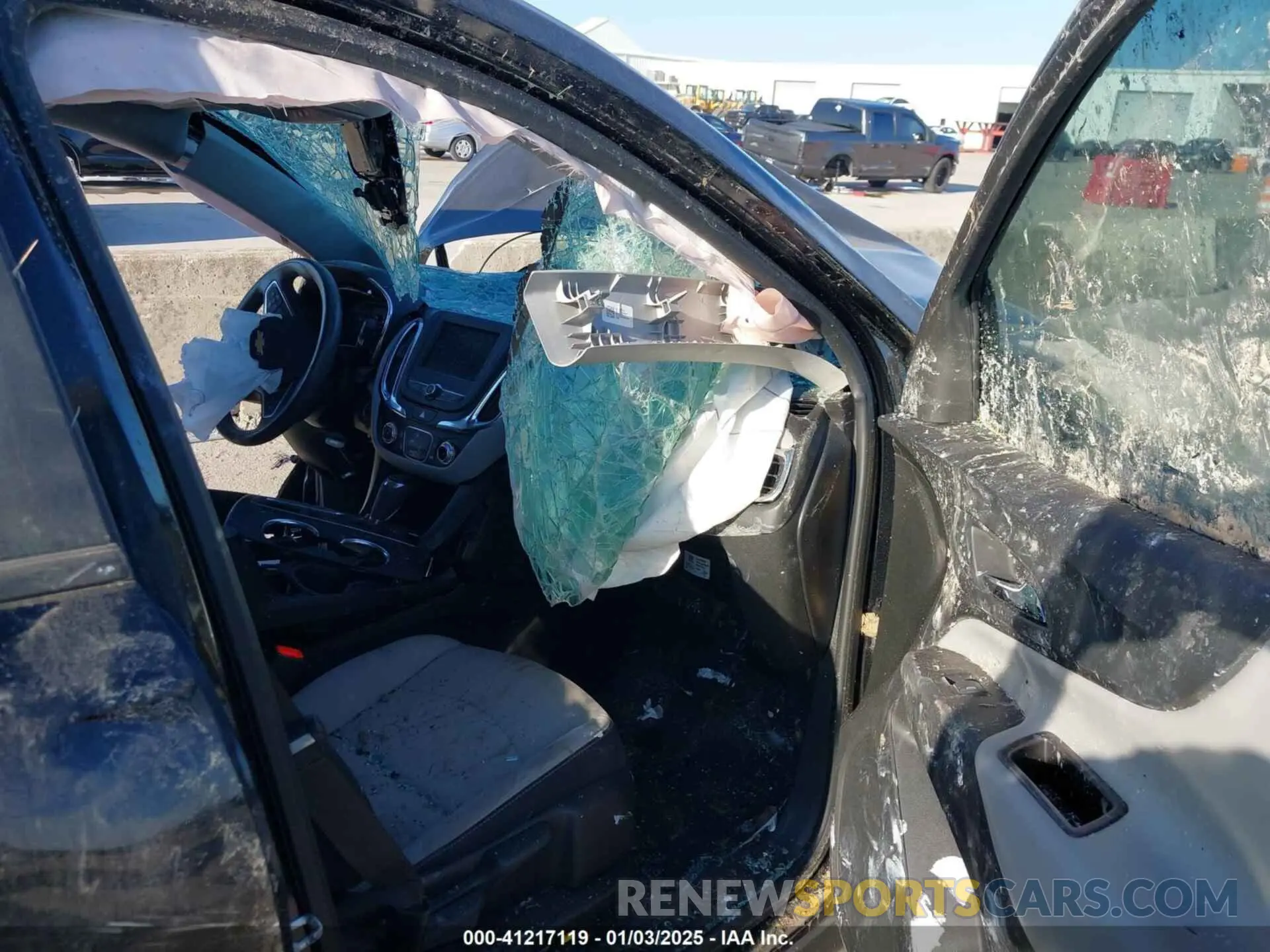 5 Photograph of a damaged car 2GNAX5EV9L6143114 CHEVROLET EQUINOX 2020