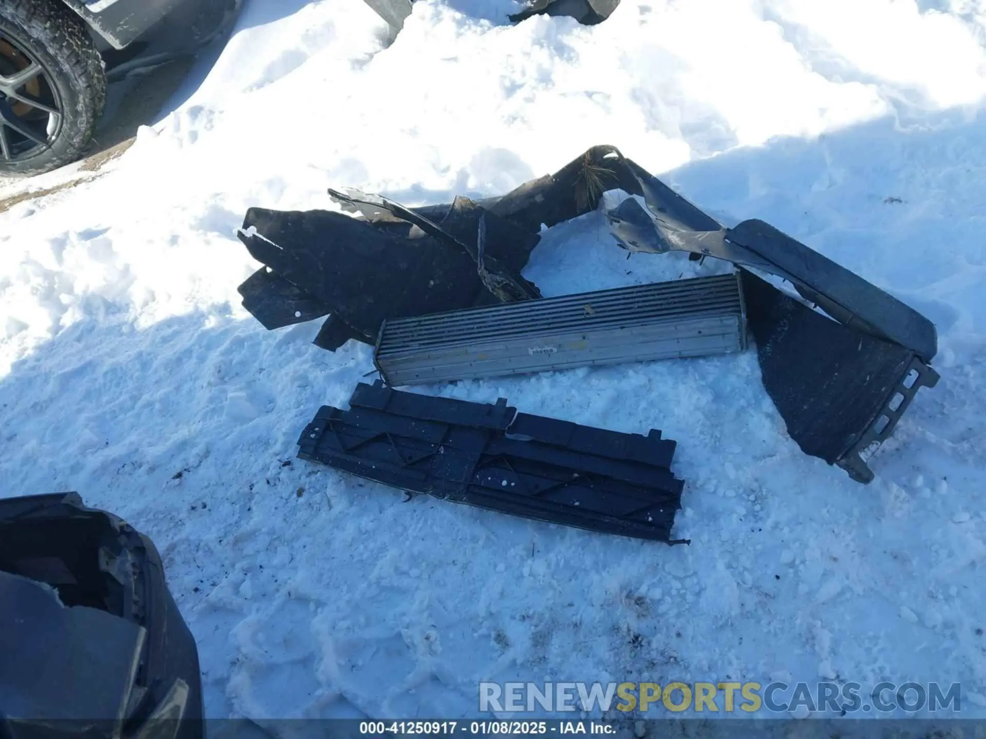 12 Photograph of a damaged car 2GNAX5EVXL6246753 CHEVROLET EQUINOX 2020