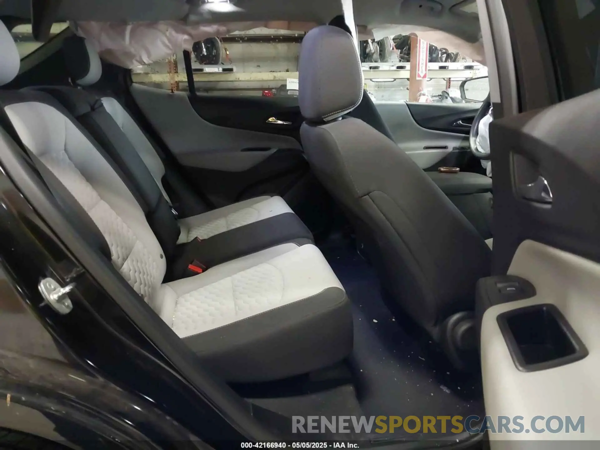8 Photograph of a damaged car 2GNAX5EVXL6255002 CHEVROLET EQUINOX 2020