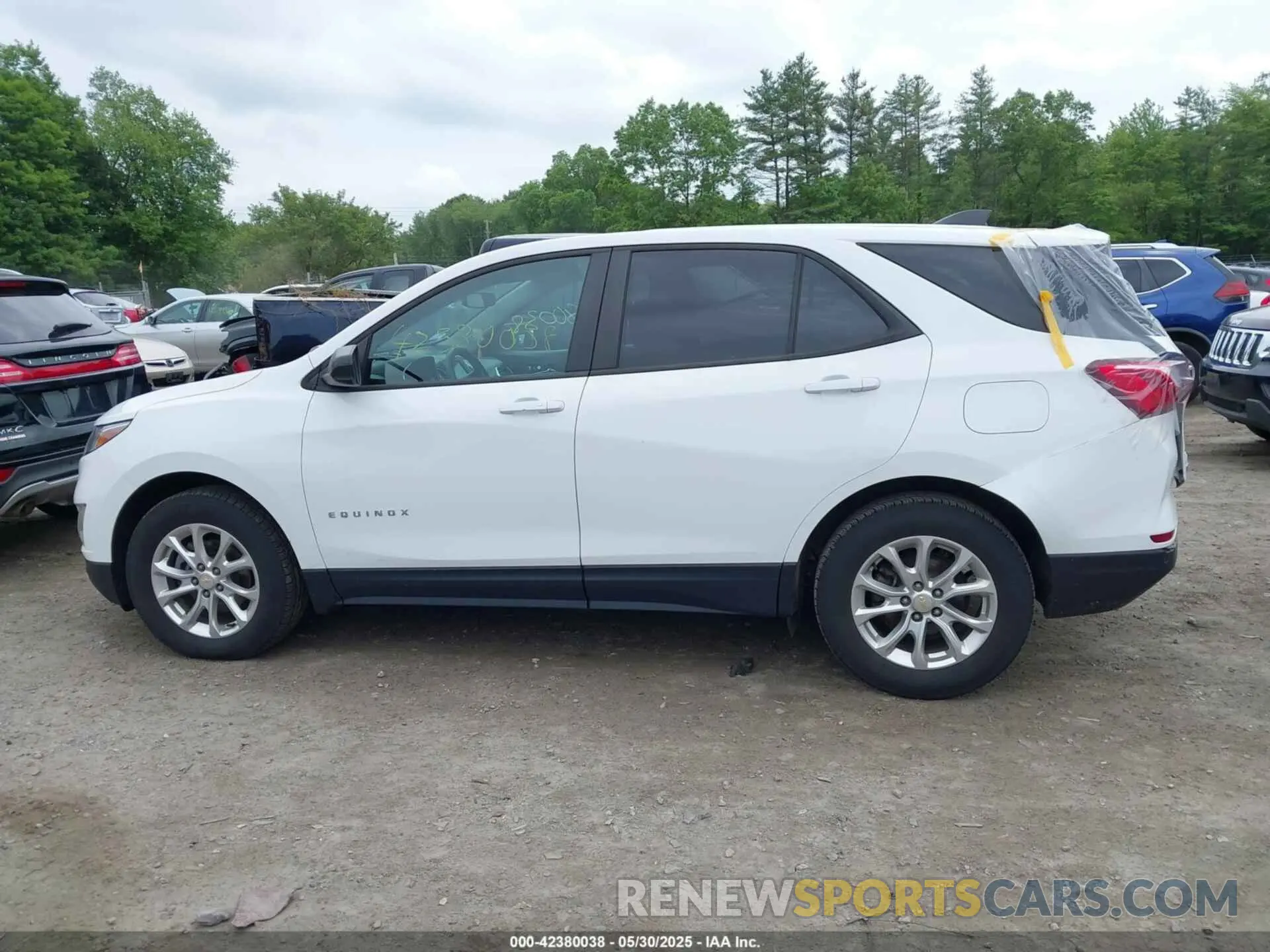 14 Photograph of a damaged car 2GNAXFEV0L6204663 CHEVROLET EQUINOX 2020