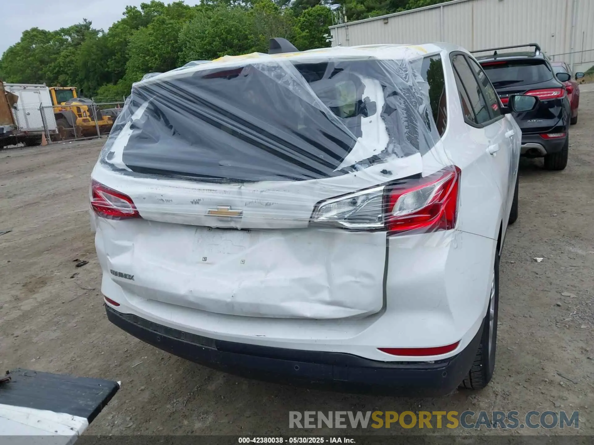 16 Photograph of a damaged car 2GNAXFEV0L6204663 CHEVROLET EQUINOX 2020