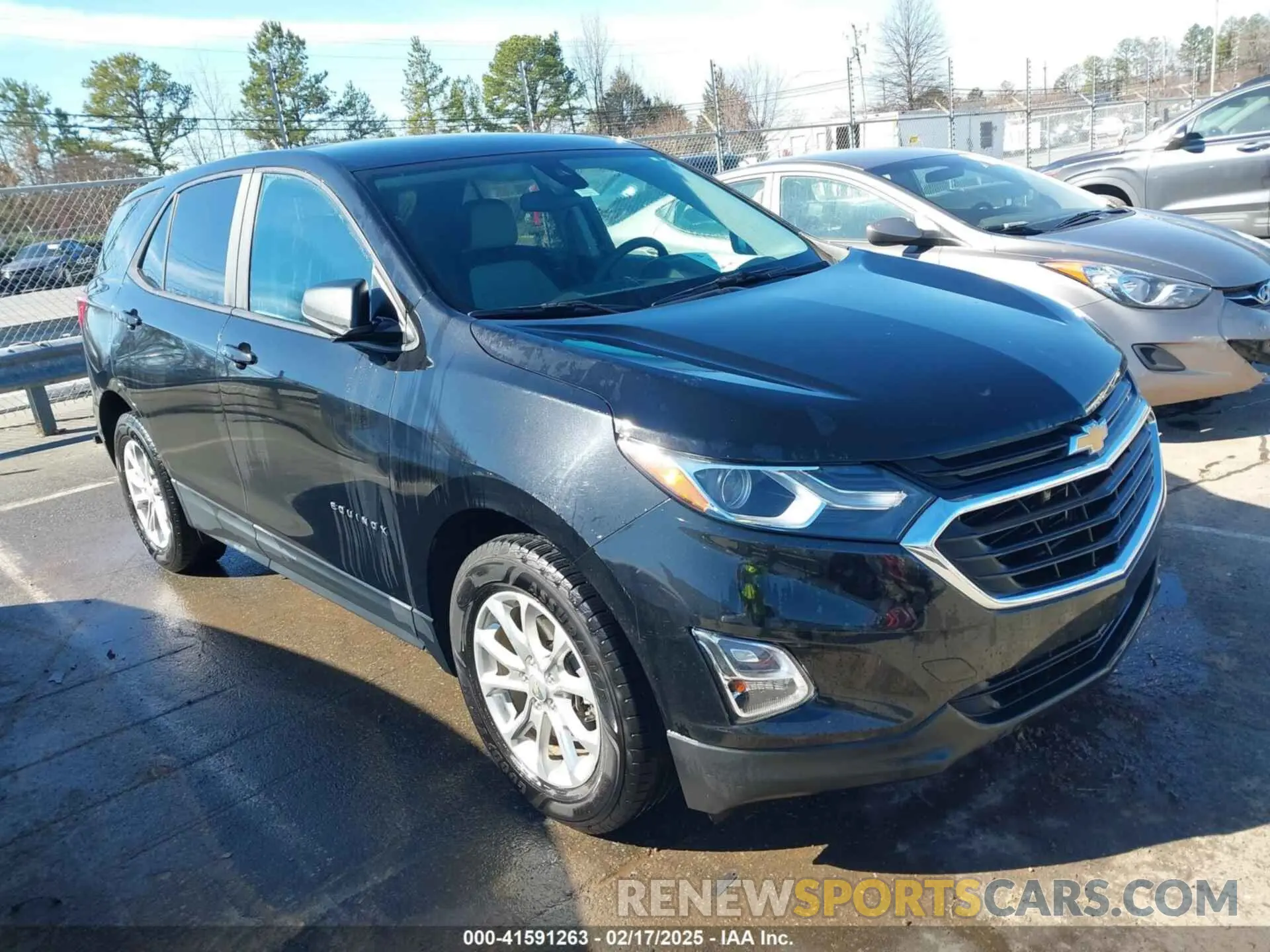 1 Photograph of a damaged car 2GNAXFEV0L6230129 CHEVROLET EQUINOX 2020