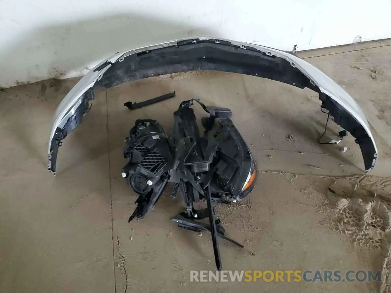 13 Photograph of a damaged car 2GNAXFEV2L6249801 CHEVROLET EQUINOX 2020