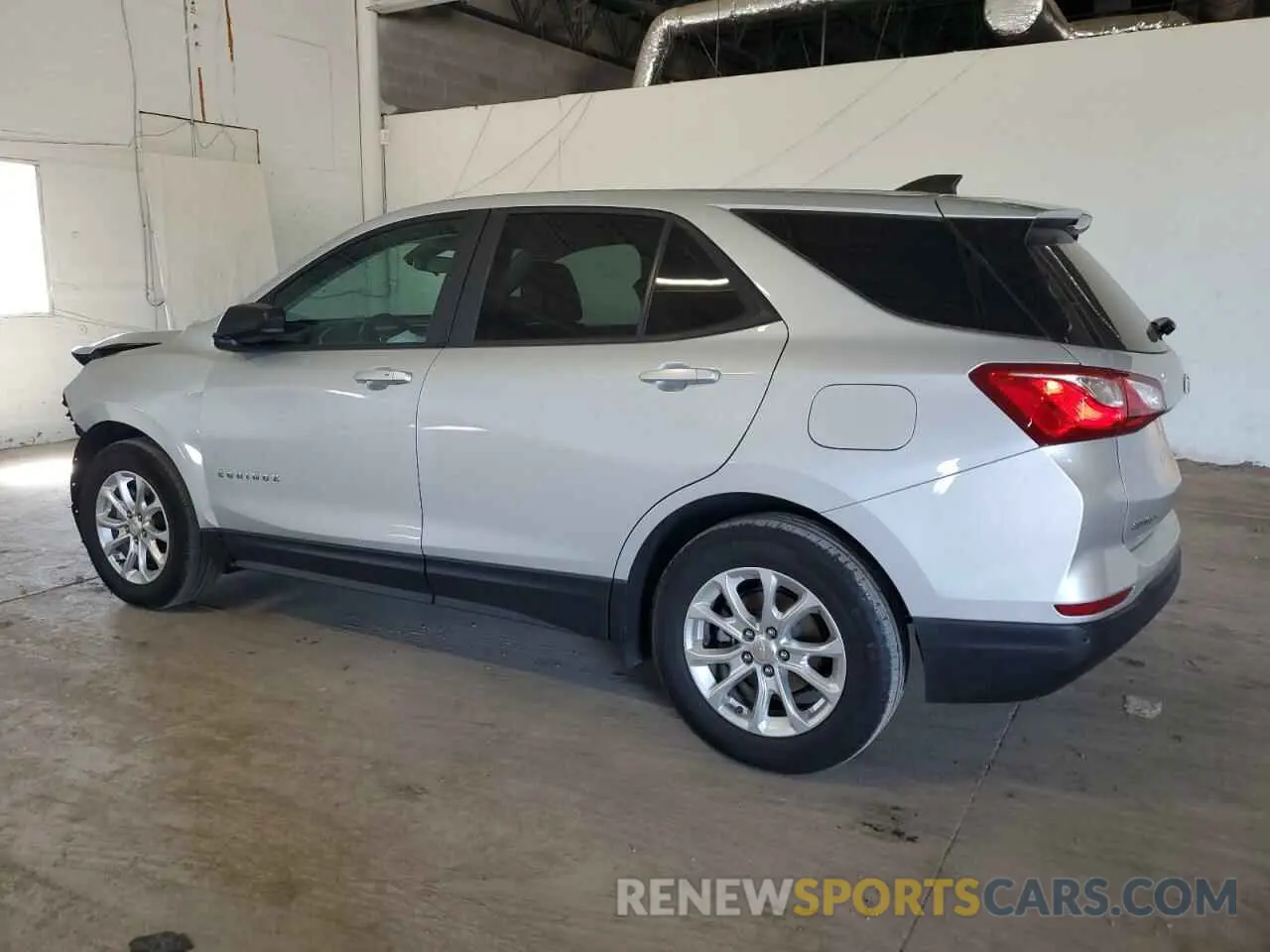 2 Photograph of a damaged car 2GNAXFEV2L6249801 CHEVROLET EQUINOX 2020