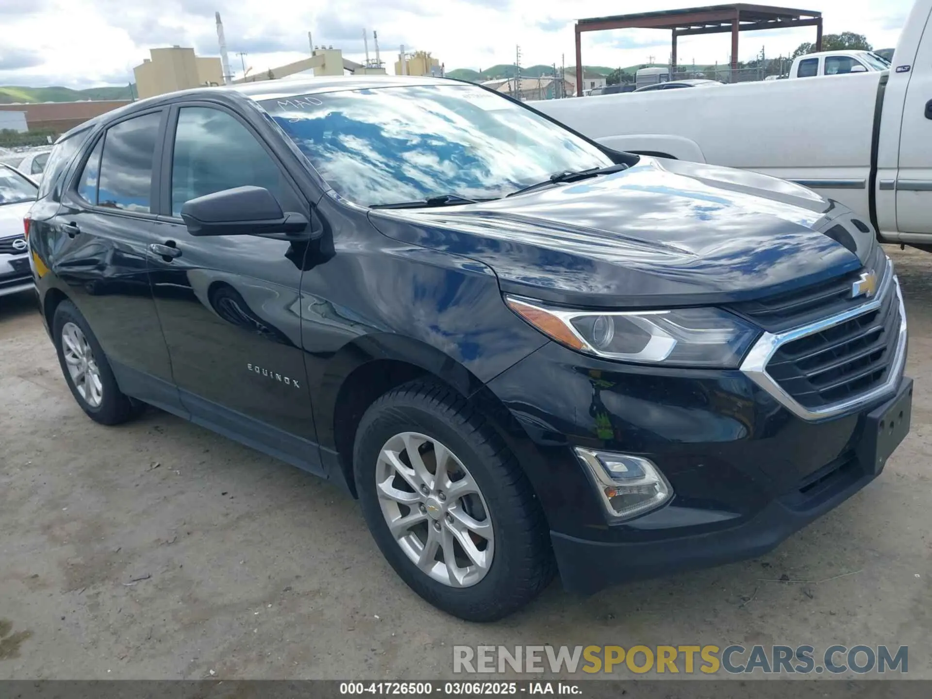 1 Photograph of a damaged car 2GNAXFEV6L6262079 CHEVROLET EQUINOX 2020