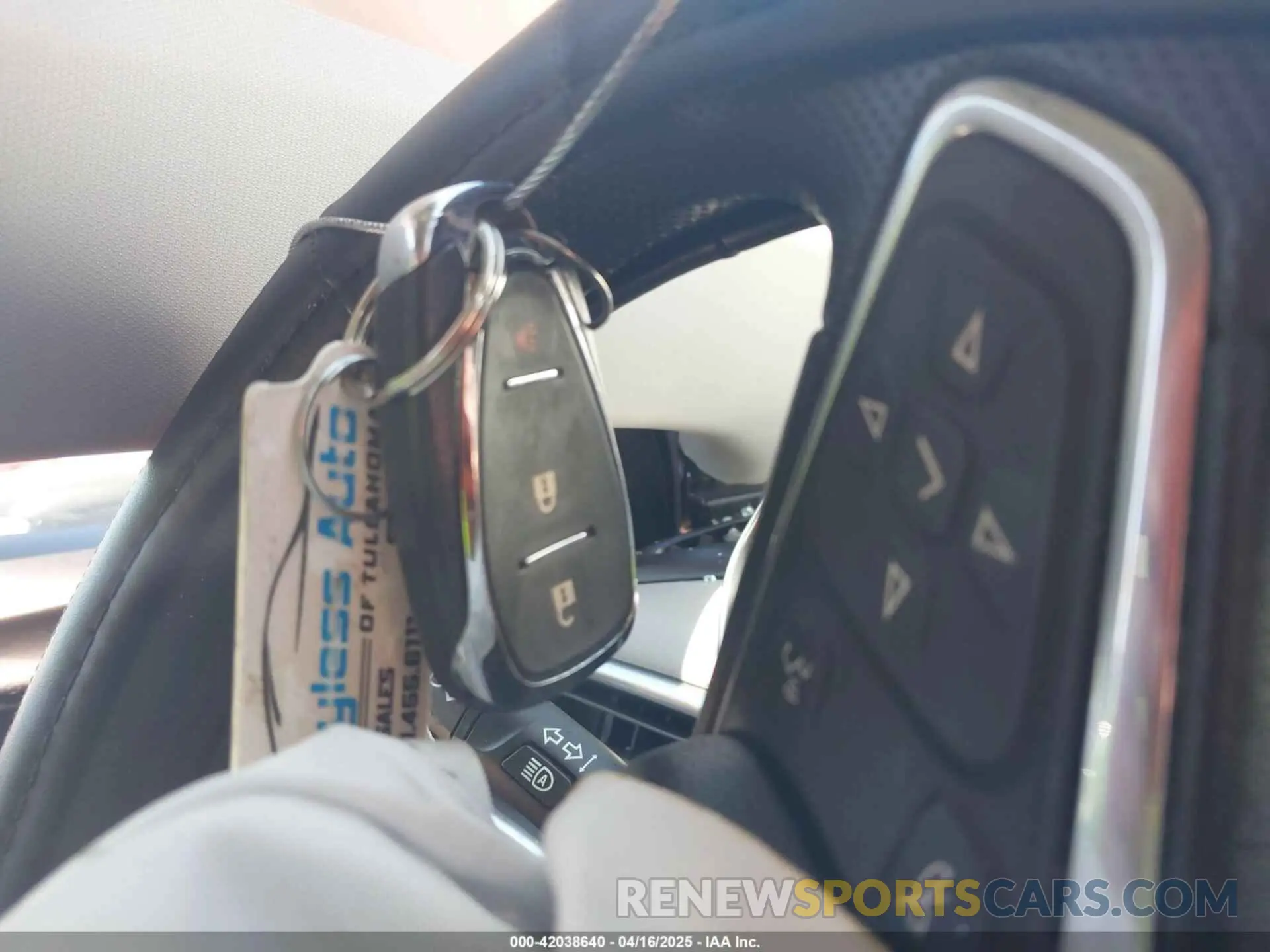 11 Photograph of a damaged car 2GNAXFEV9L6182260 CHEVROLET EQUINOX 2020