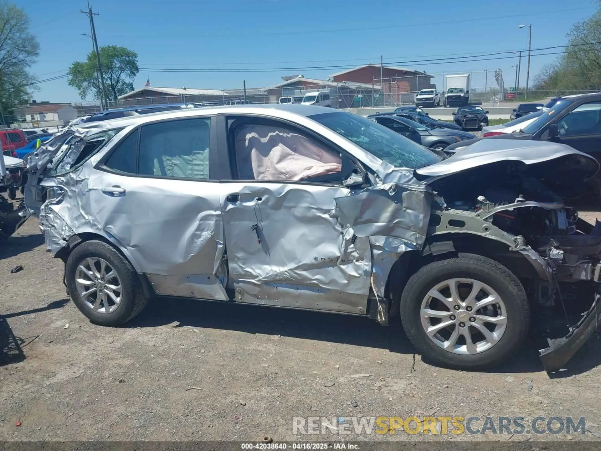 13 Photograph of a damaged car 2GNAXFEV9L6182260 CHEVROLET EQUINOX 2020