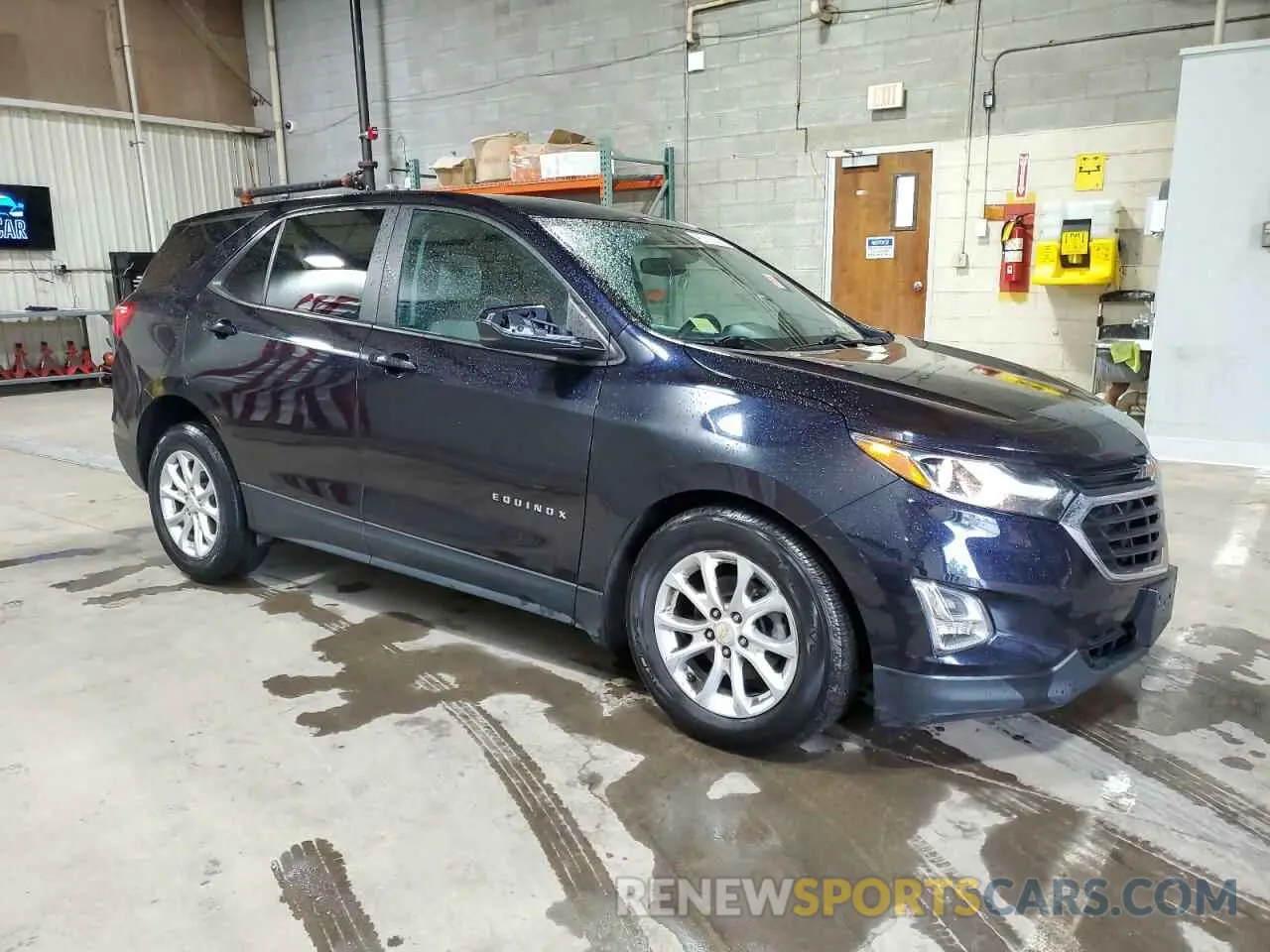 4 Photograph of a damaged car 2GNAXHEV0L6112948 CHEVROLET EQUINOX 2020