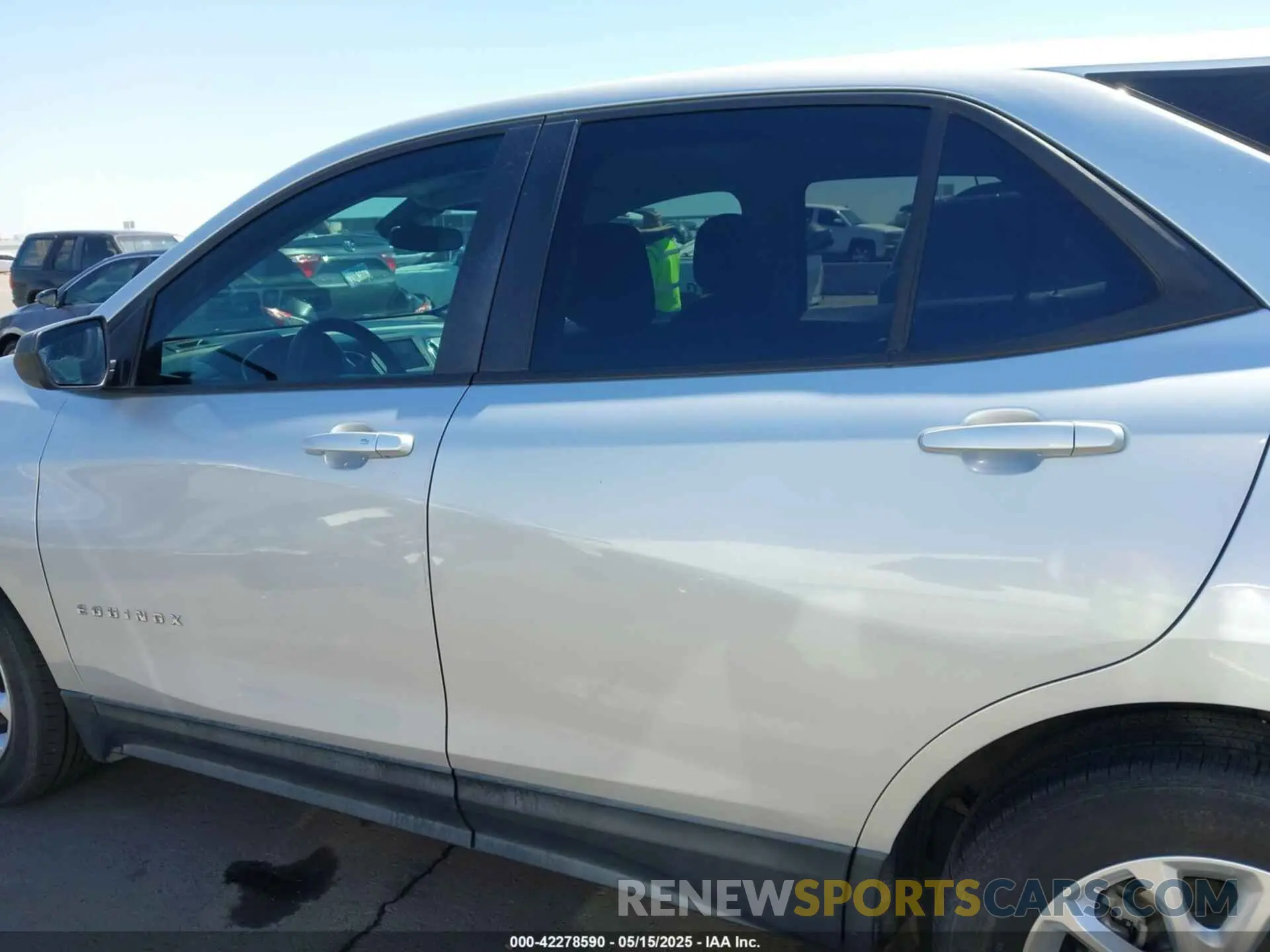 15 Photograph of a damaged car 2GNAXHEV0L6126395 CHEVROLET EQUINOX 2020