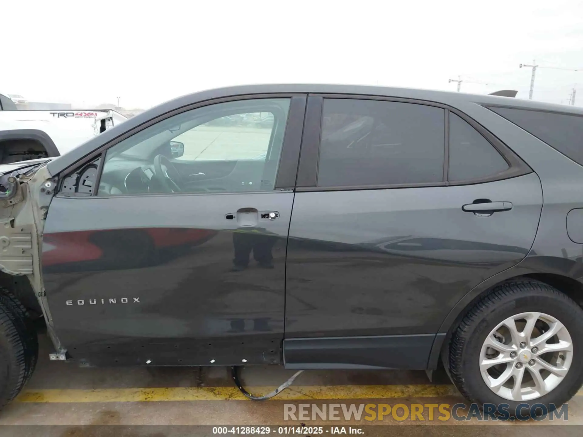 15 Photograph of a damaged car 2GNAXHEV0L6166993 CHEVROLET EQUINOX 2020
