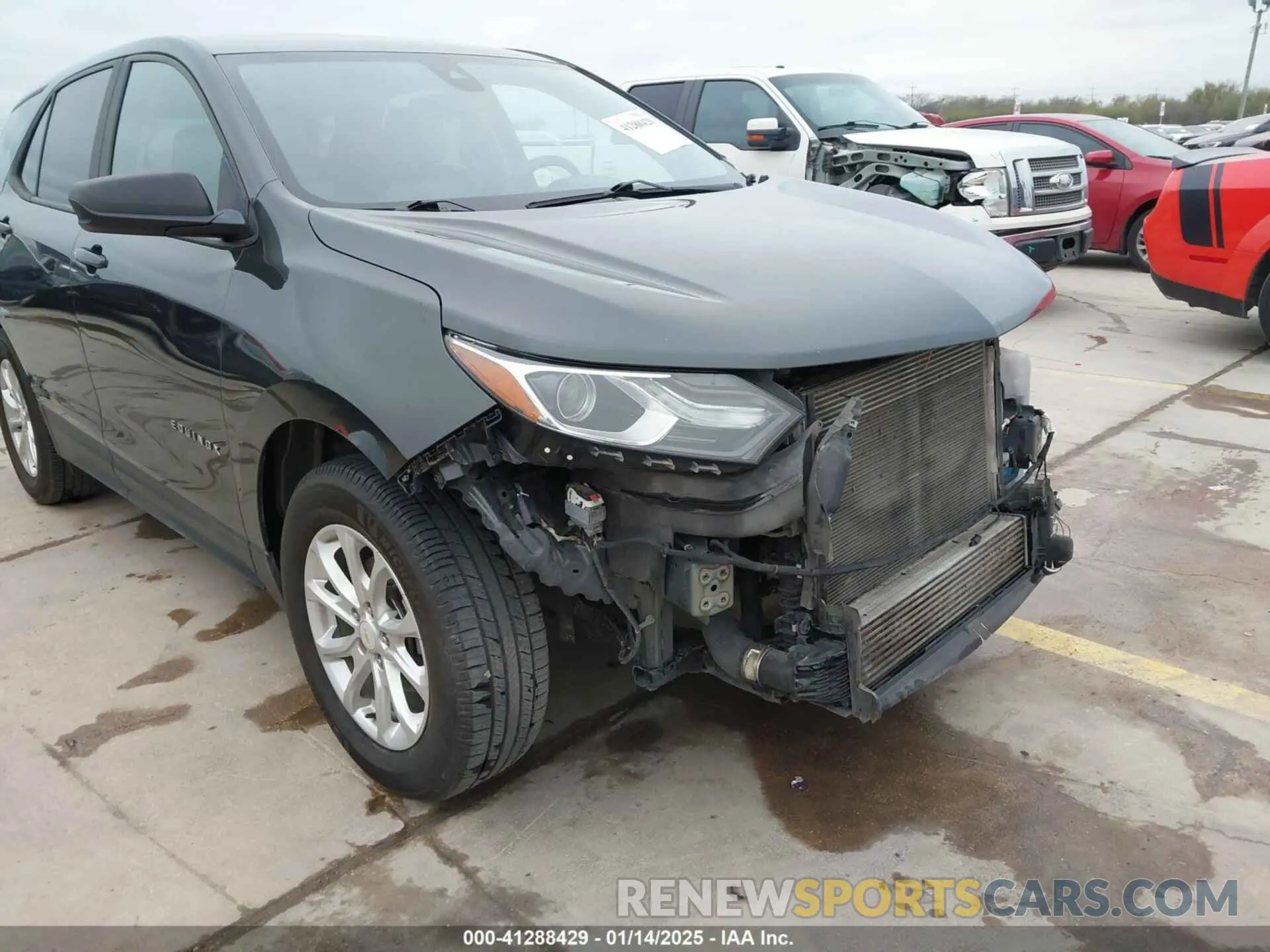 18 Photograph of a damaged car 2GNAXHEV0L6166993 CHEVROLET EQUINOX 2020