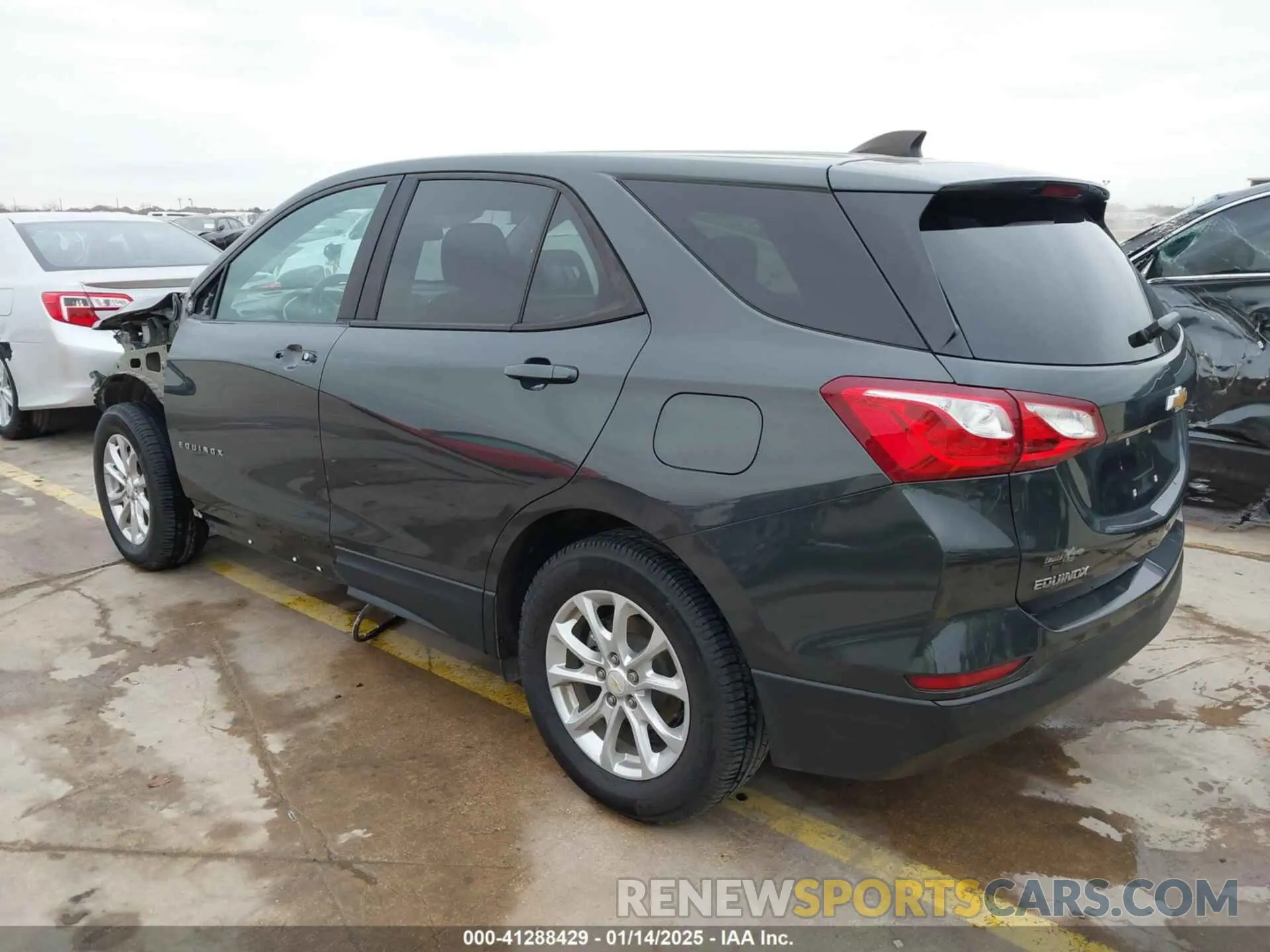 3 Photograph of a damaged car 2GNAXHEV0L6166993 CHEVROLET EQUINOX 2020