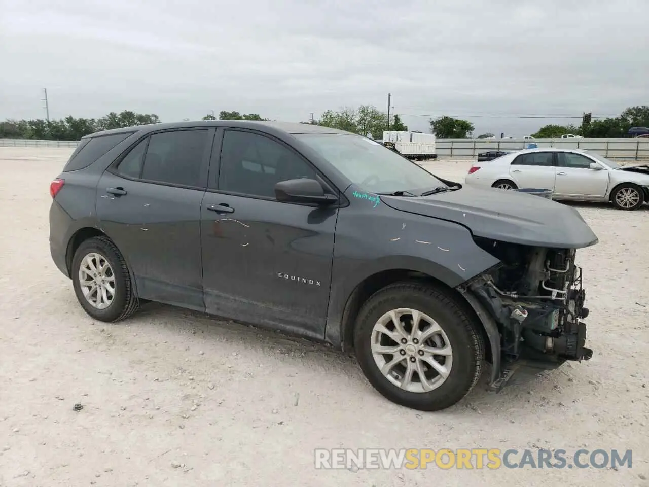 4 Photograph of a damaged car 2GNAXHEV0L6177864 CHEVROLET EQUINOX 2020