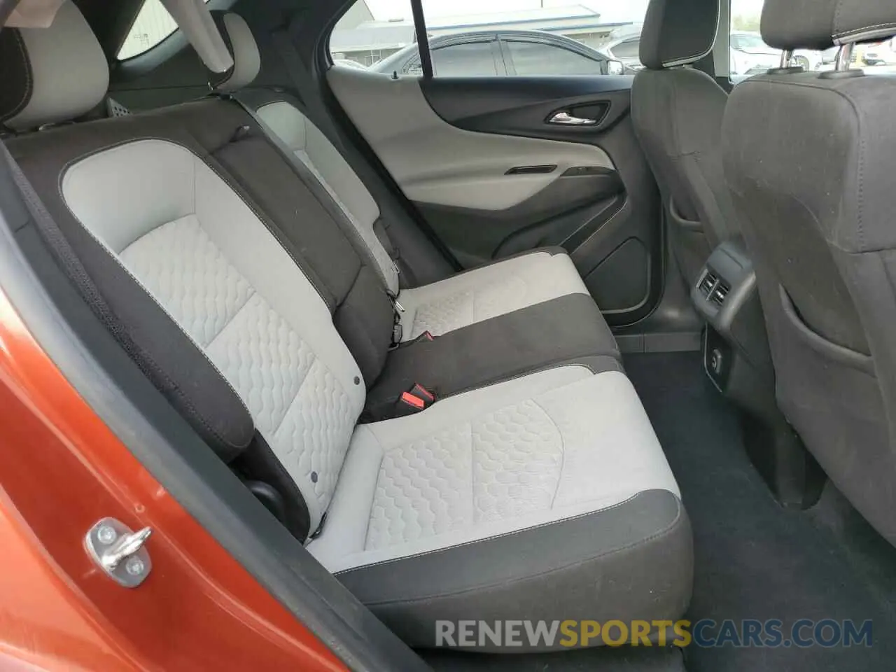 11 Photograph of a damaged car 2GNAXHEV0L6261439 CHEVROLET EQUINOX 2020