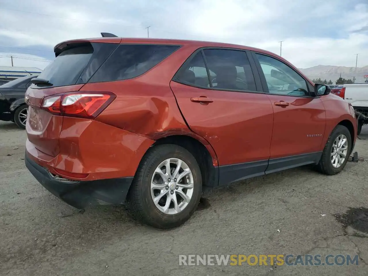 3 Photograph of a damaged car 2GNAXHEV0L6261439 CHEVROLET EQUINOX 2020