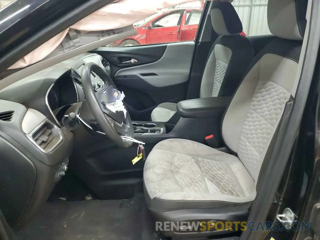 7 Photograph of a damaged car 2GNAXHEV1L6133761 CHEVROLET EQUINOX 2020