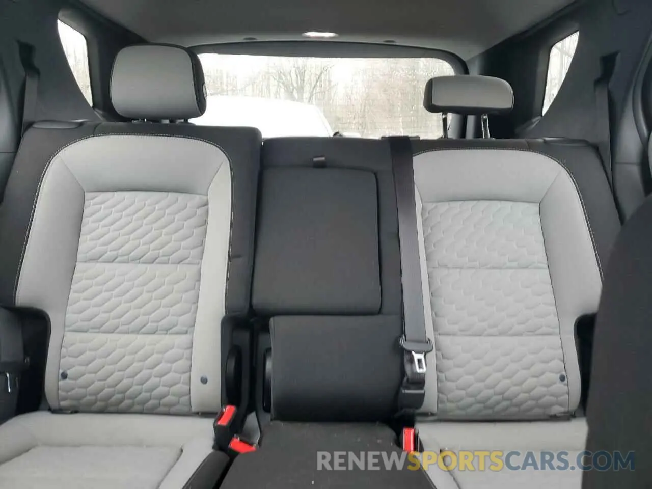 10 Photograph of a damaged car 2GNAXHEV1L6190249 CHEVROLET EQUINOX 2020