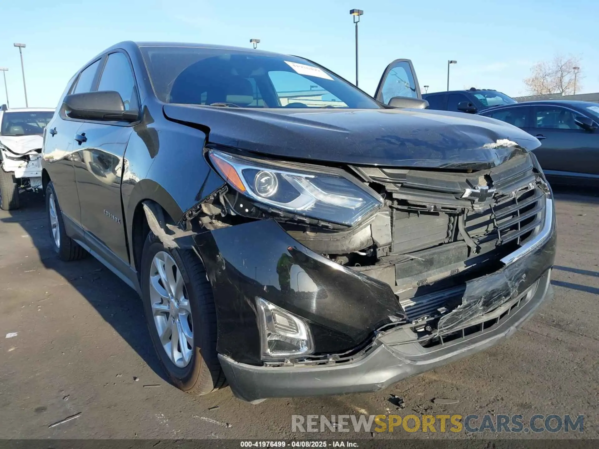6 Photograph of a damaged car 2GNAXHEV1L6237036 CHEVROLET EQUINOX 2020