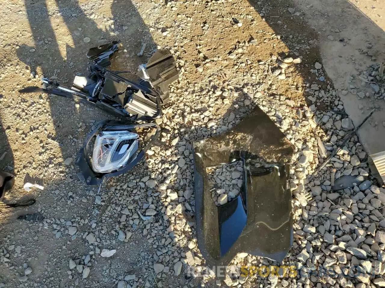 13 Photograph of a damaged car 2GNAXHEV2L6124888 CHEVROLET EQUINOX 2020