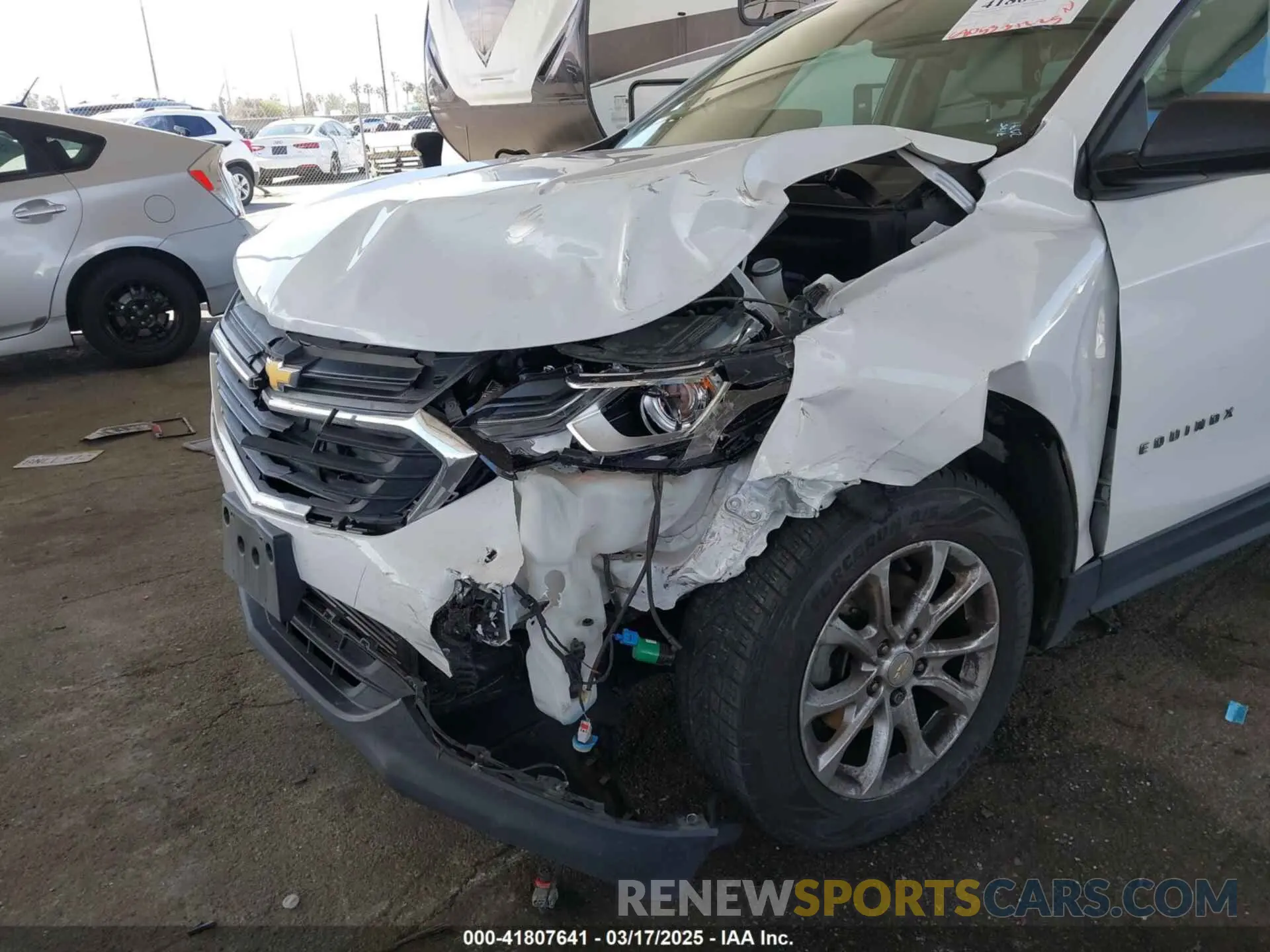 6 Photograph of a damaged car 2GNAXHEV2L6146602 CHEVROLET EQUINOX 2020