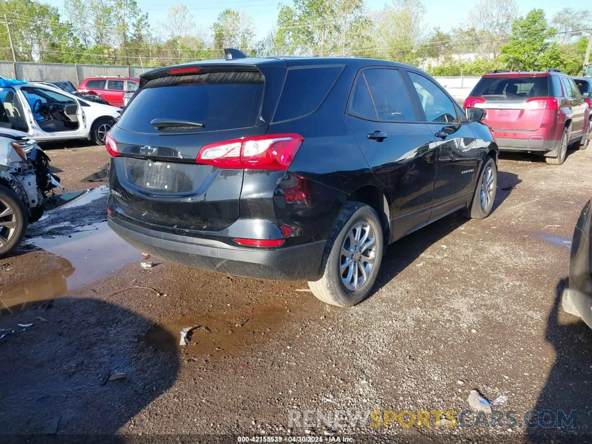 4 Photograph of a damaged car 2GNAXHEV2L6221539 CHEVROLET EQUINOX 2020