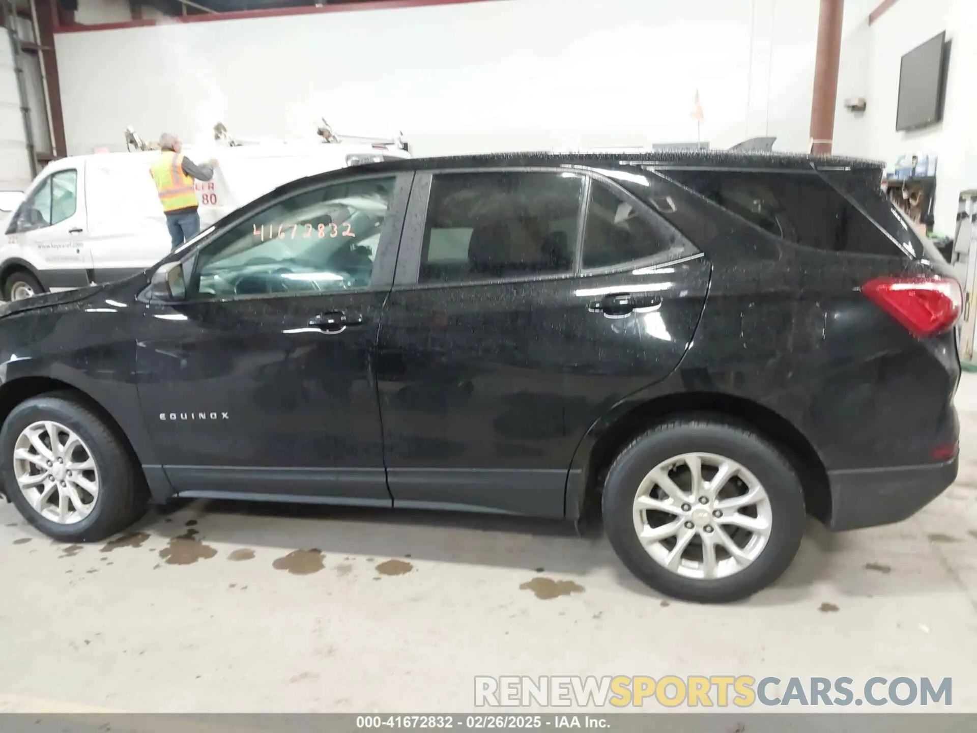 14 Photograph of a damaged car 2GNAXHEV2L6232525 CHEVROLET EQUINOX 2020
