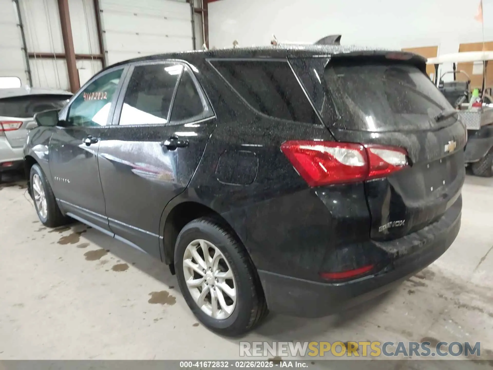 3 Photograph of a damaged car 2GNAXHEV2L6232525 CHEVROLET EQUINOX 2020
