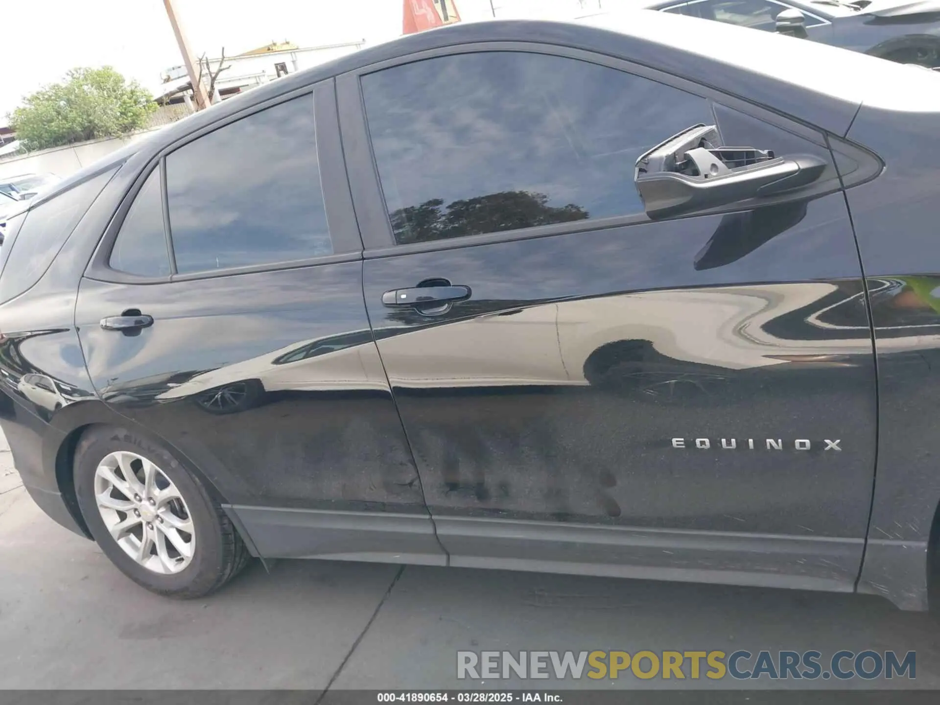 14 Photograph of a damaged car 2GNAXHEV2L6276413 CHEVROLET EQUINOX 2020